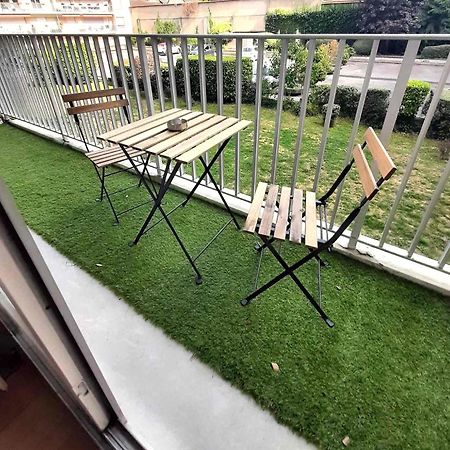 Au Havre Des Sacres - Balcon - Proximite Centre Apartamento Reims Exterior foto
